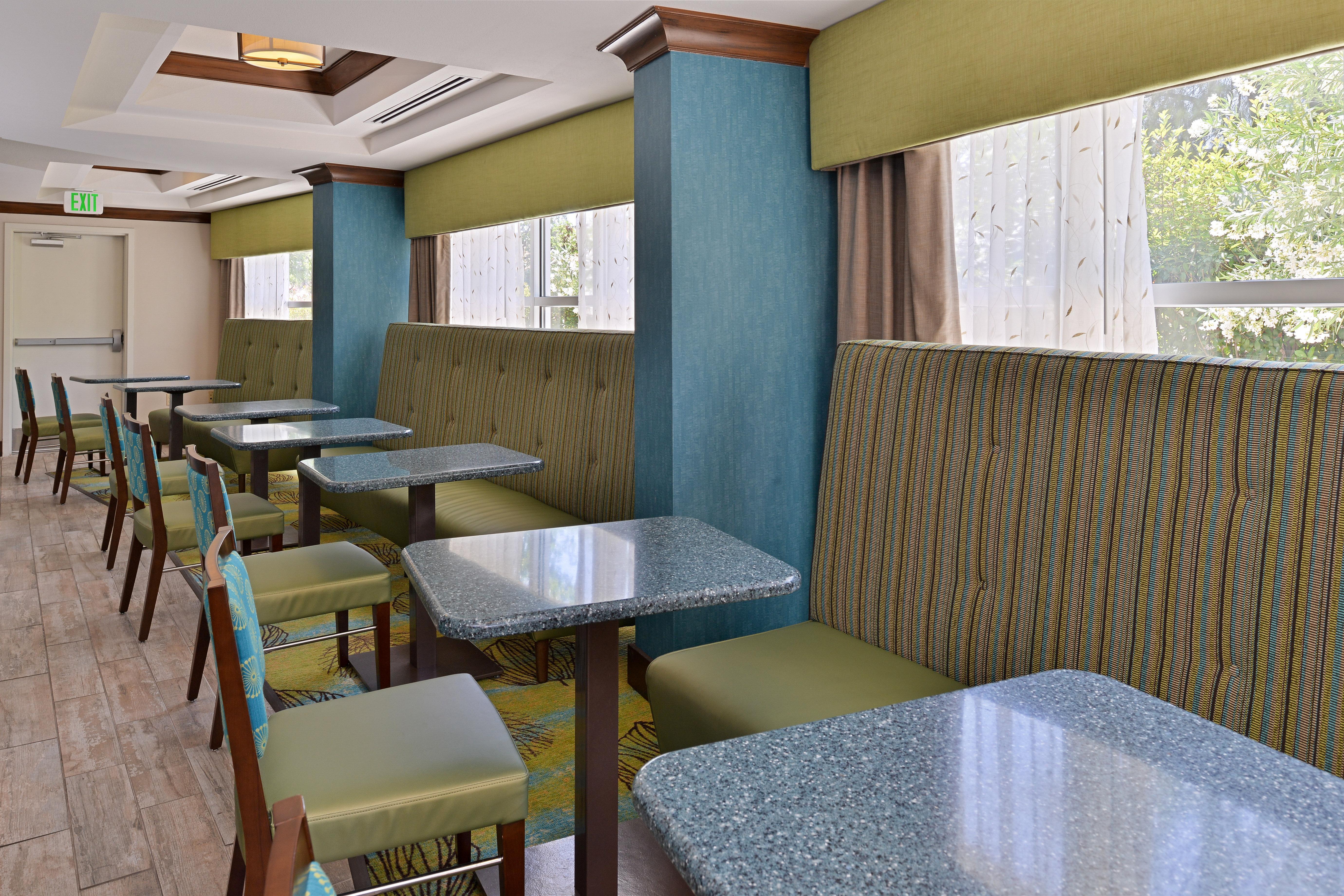 Holiday Inn Express Fresno River Park Highway 41 By Ihg Esterno foto