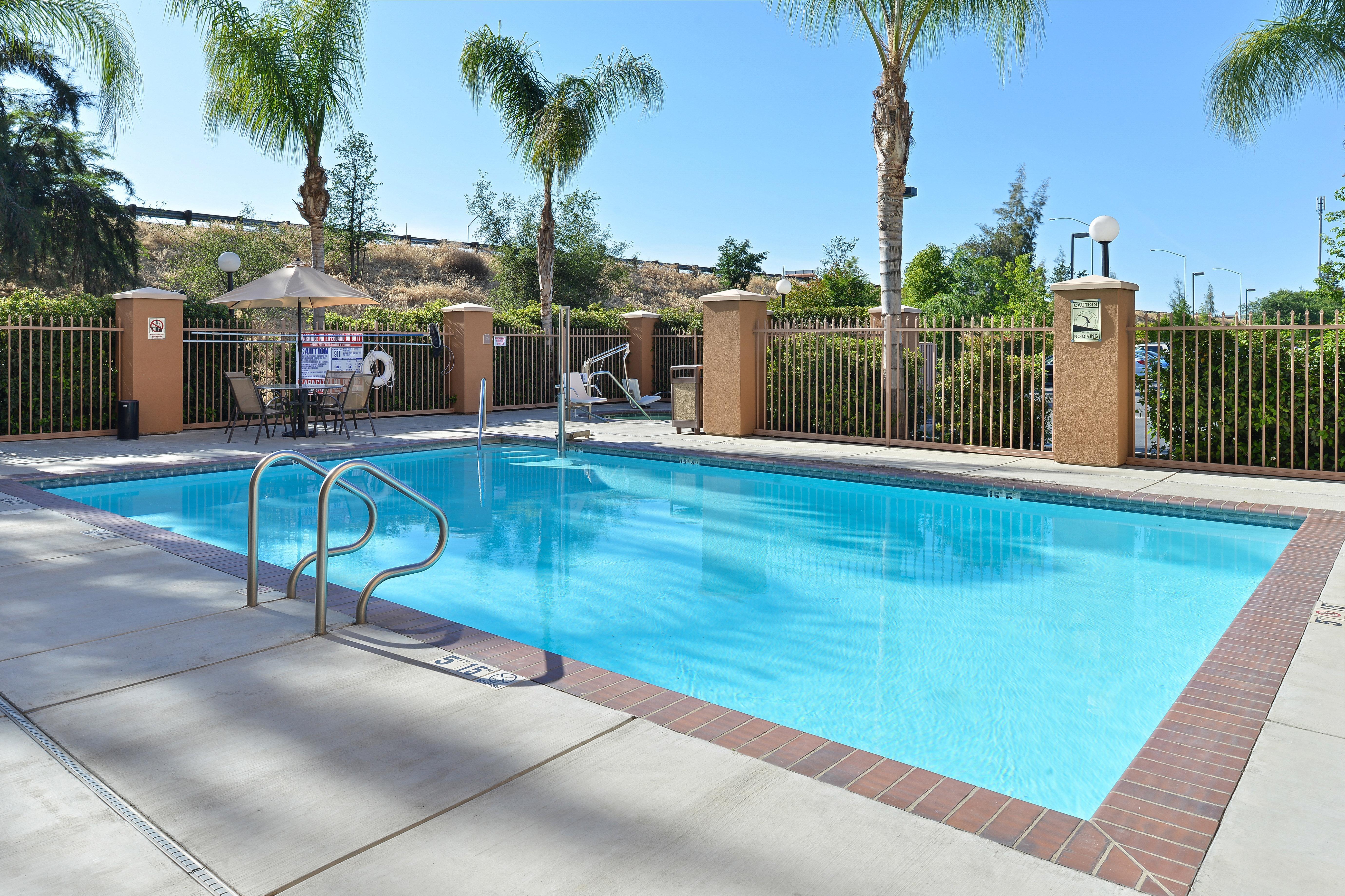 Holiday Inn Express Fresno River Park Highway 41 By Ihg Esterno foto