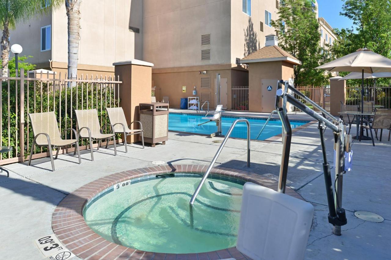Holiday Inn Express Fresno River Park Highway 41 By Ihg Esterno foto